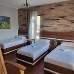 Nurellari Winery Cellar And Hotel *