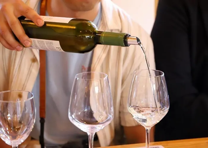 Nurellari Winery Cellar And בראט